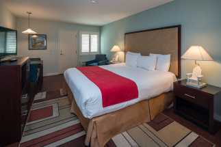 Morro Shores Inn Guest Rooms - Beach Themed Decor In Our Guestrooms